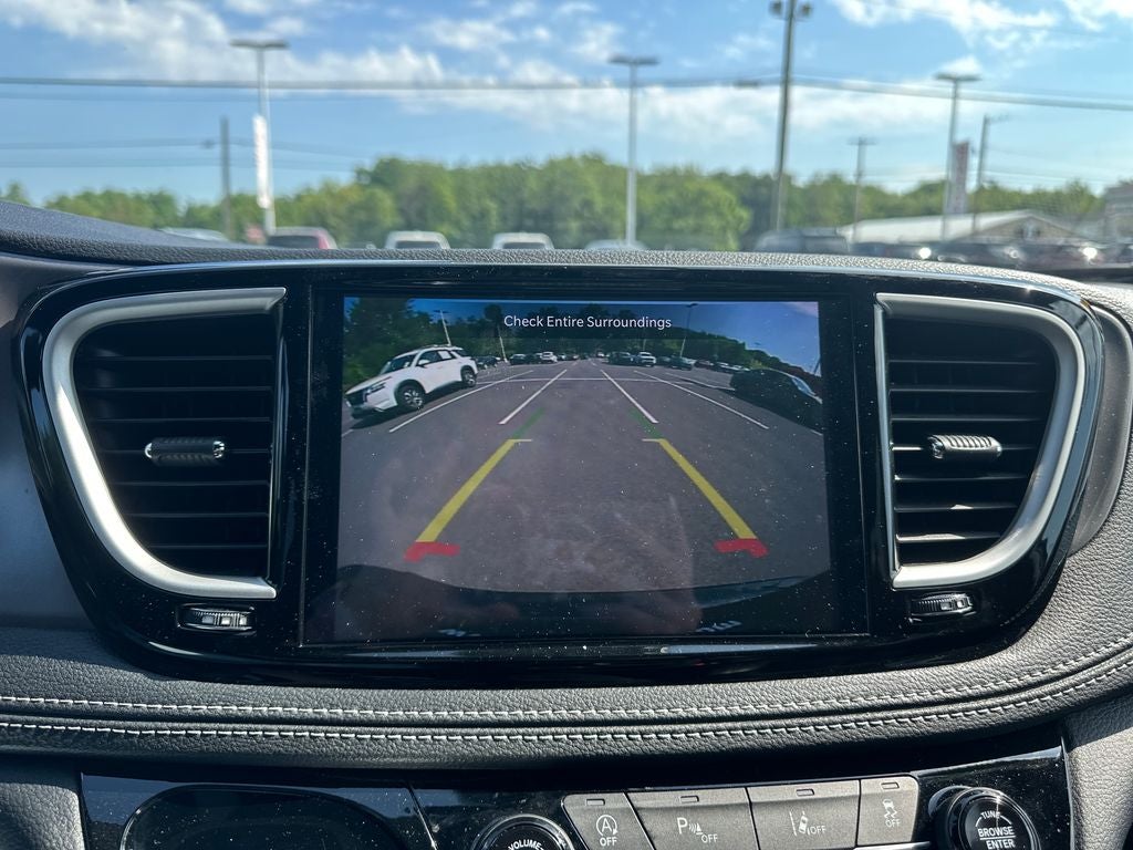 2025 Chrysler Pacifica Select