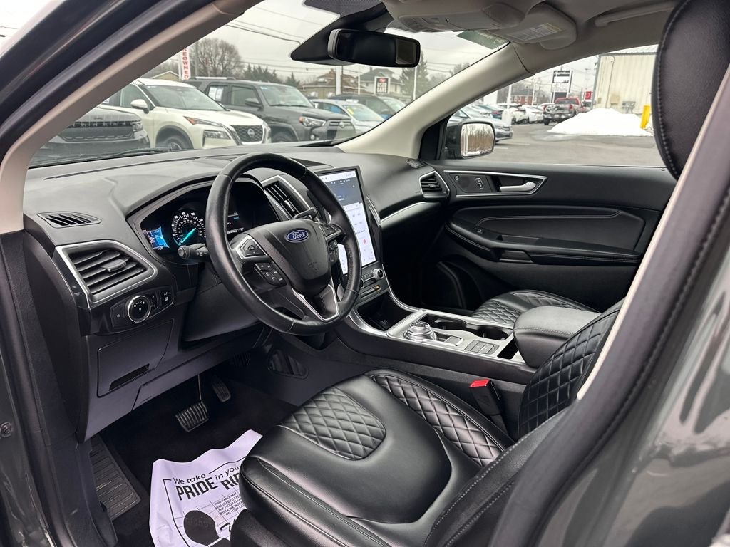 2023 Ford Edge Titanium