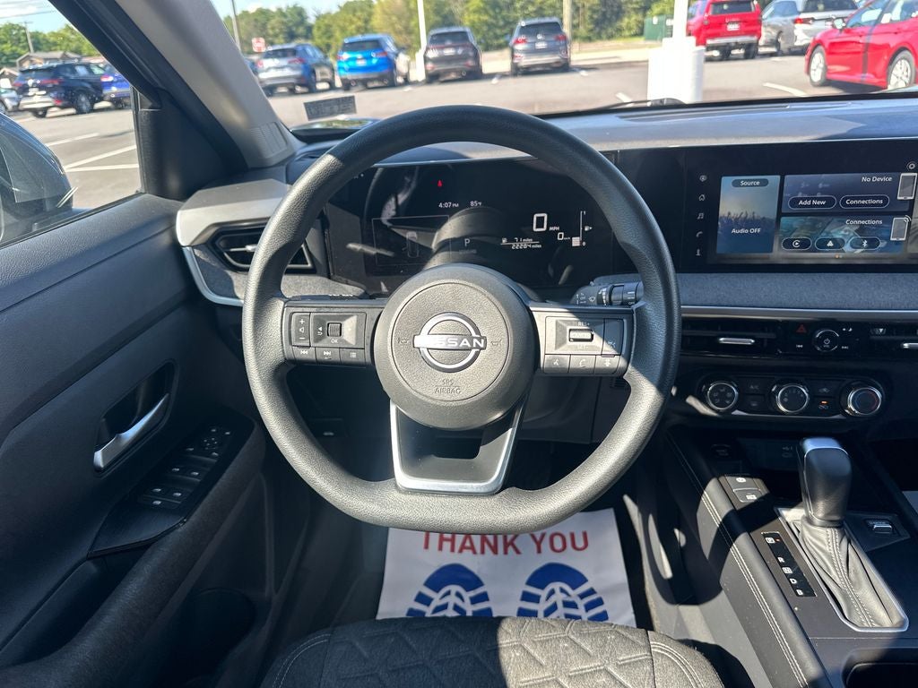 2025 Nissan Kicks MPV SV