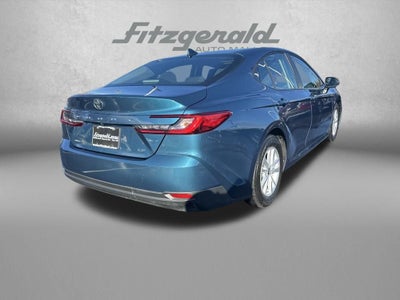 2025 Toyota CAMRY LE