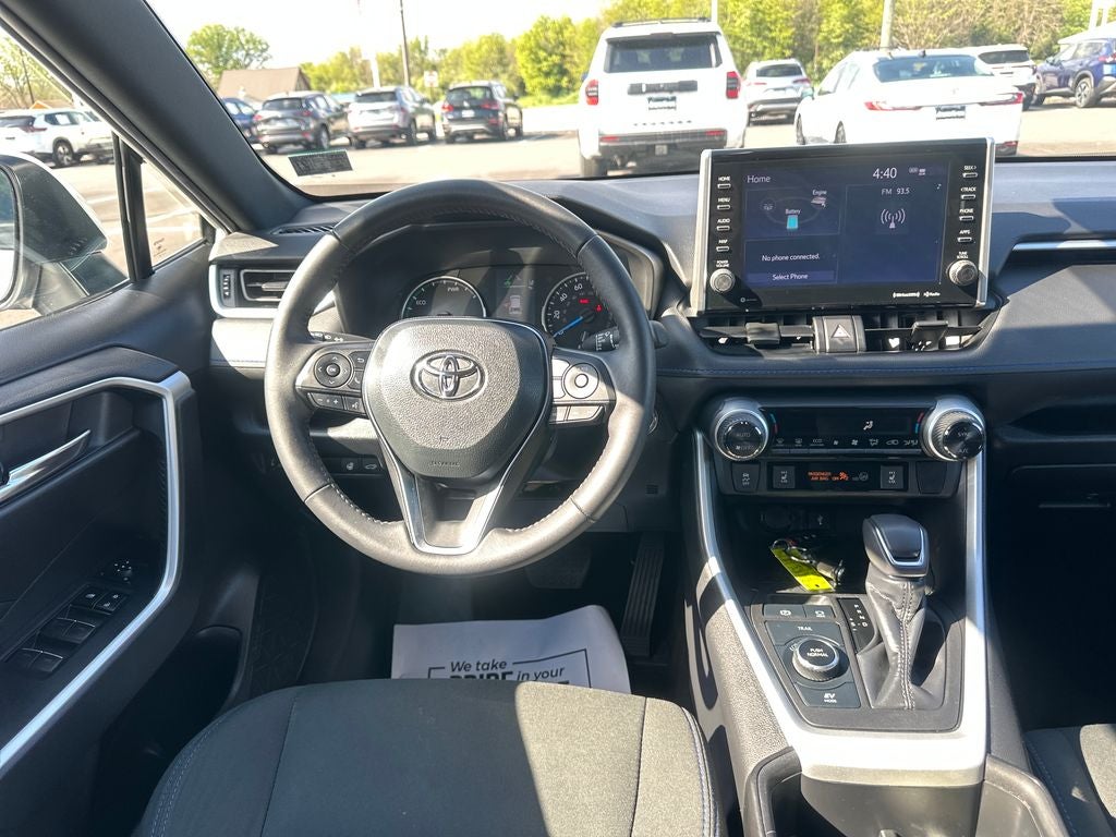 2022 Toyota RAV4 HYBRID SE