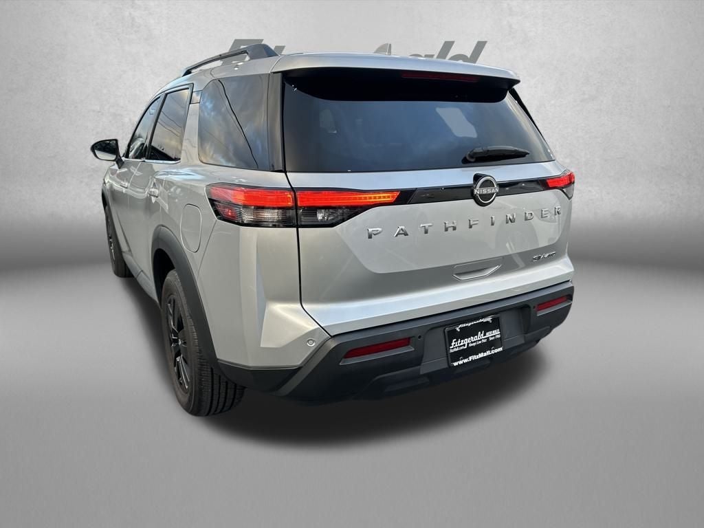 2024 Nissan Pathfinder SV