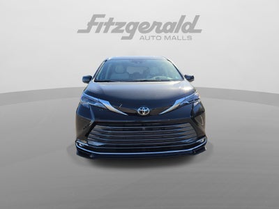 2026 Toyota Sienna Platinum 7 Passenger