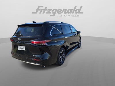2026 Toyota Sienna Platinum 7 Passenger