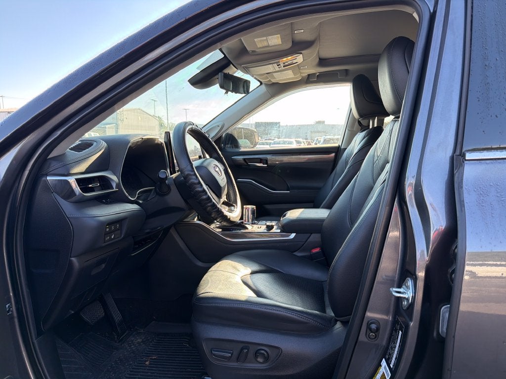 2024 Toyota Highlander Platinum