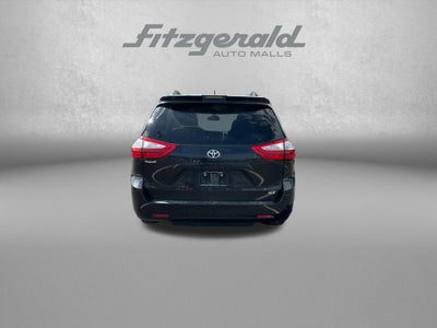 2018 Toyota SIENNA XLE 3.5L XLE 8 Passenger