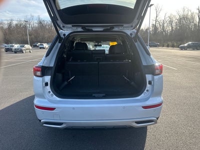 2024 Mitsubishi Outlander SE