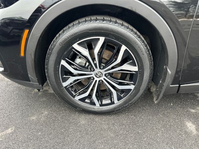 2024 Toyota CROWN XLE