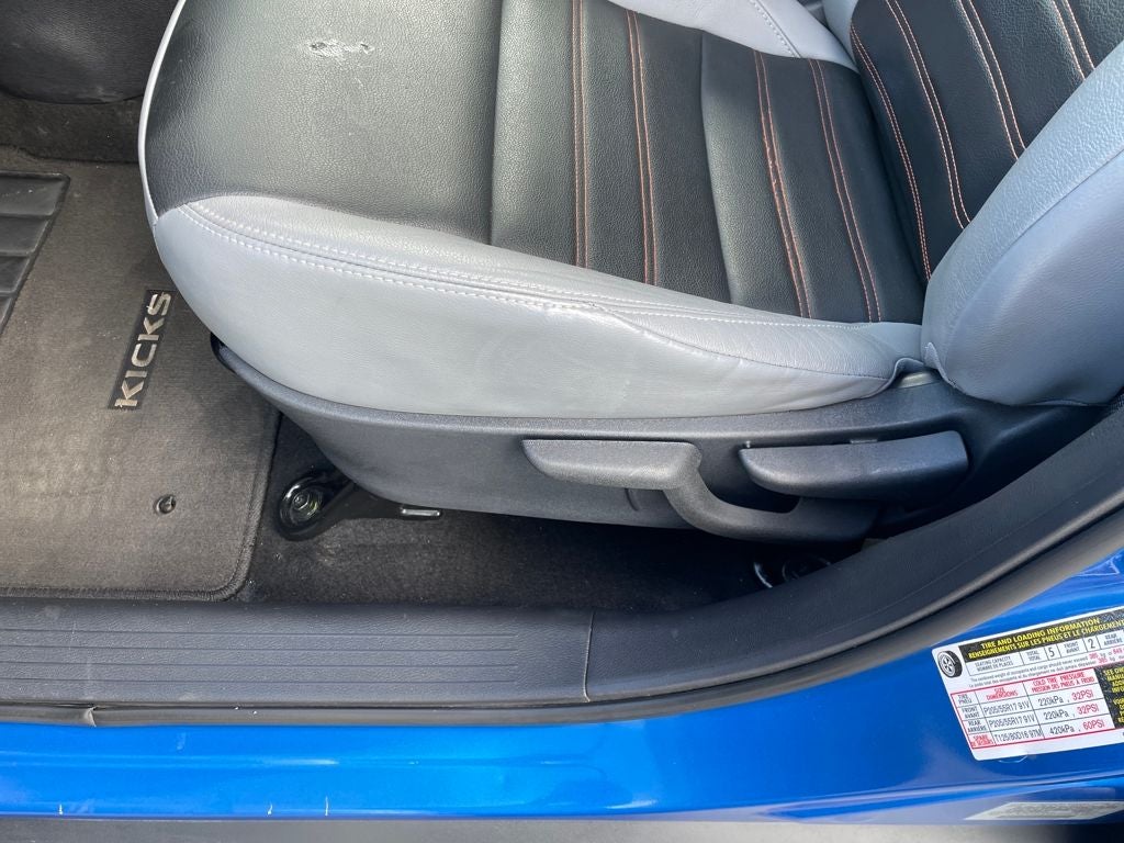 2023 Nissan Kicks SR