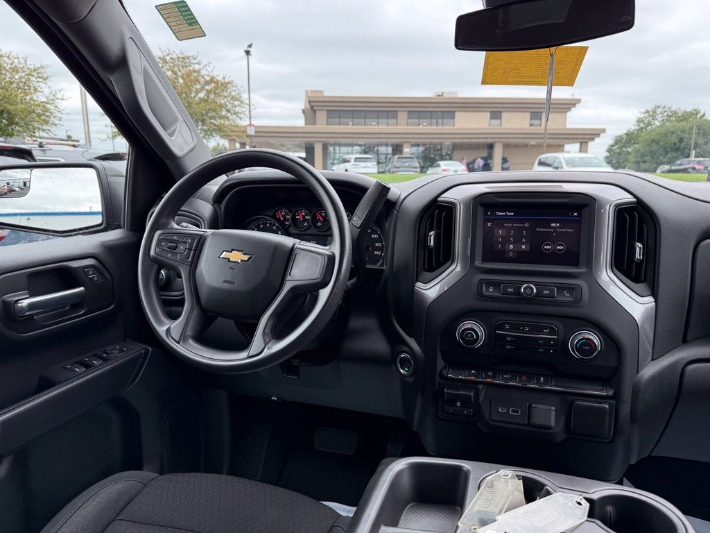 2023 Chevrolet Silverado 1500 4WD Crew Cab Short Bed Custom