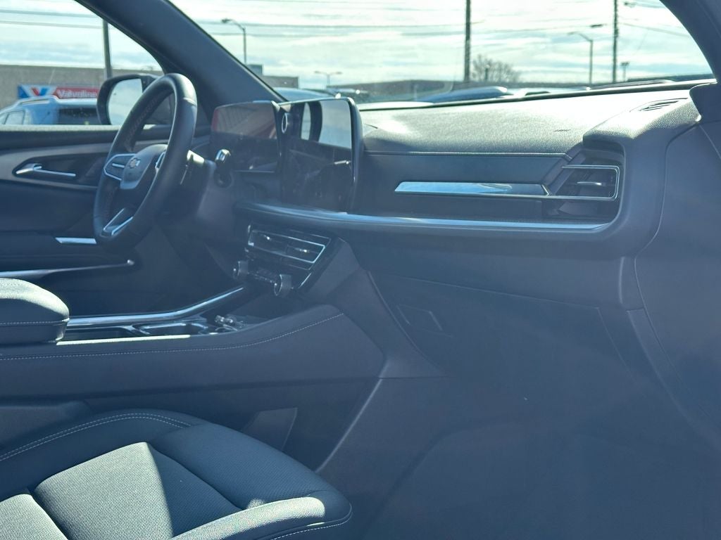 2025 Chevrolet Traverse AWD LT