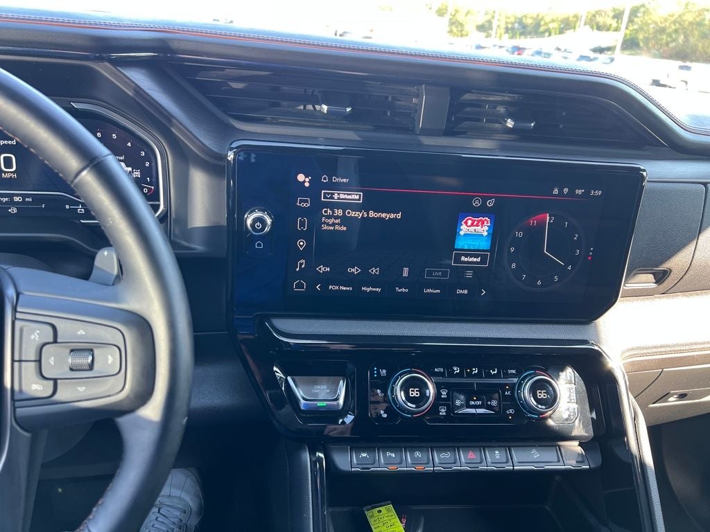 2023 GMC Sierra 1500 4WD Crew Cab Standard Box AT4