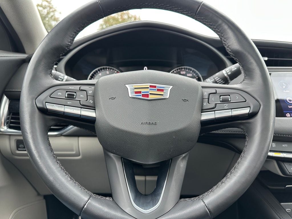 2023 Cadillac XT4 AWD Premium Luxury