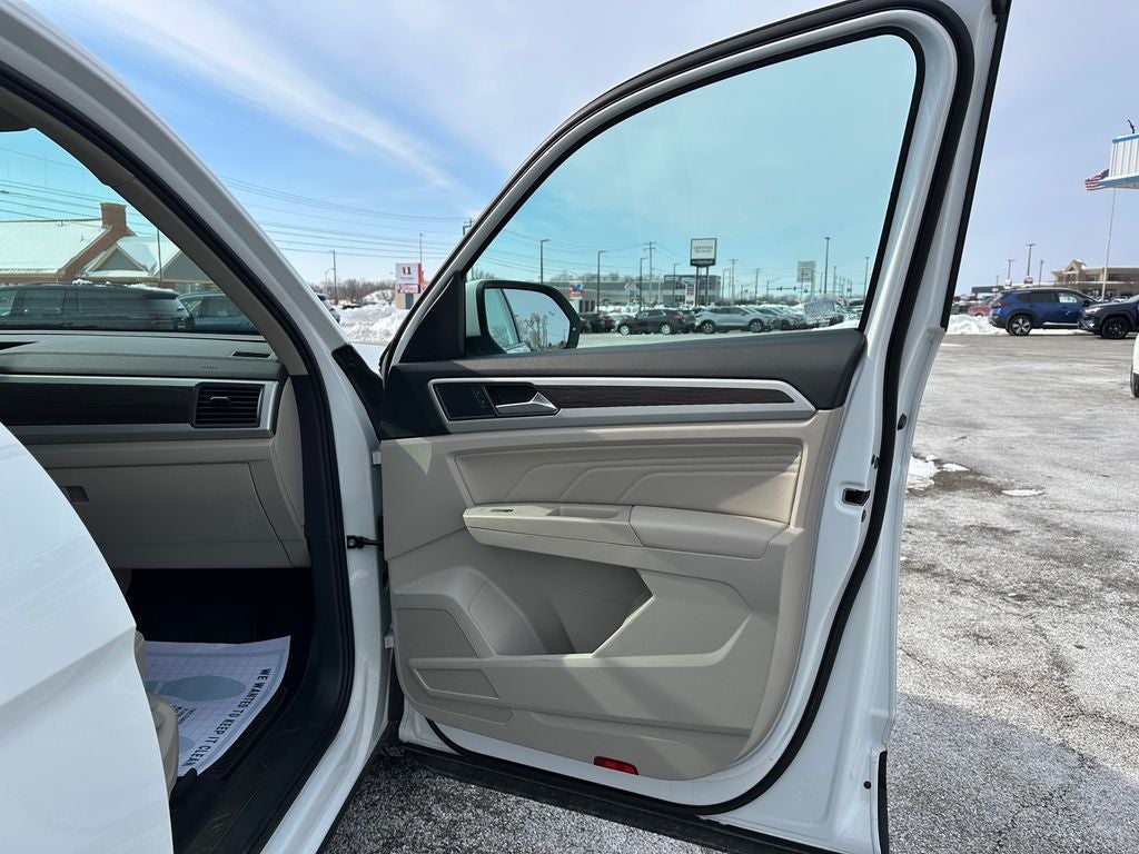 2021 Volkswagen Atlas 3.6L V6 SE w/Technology