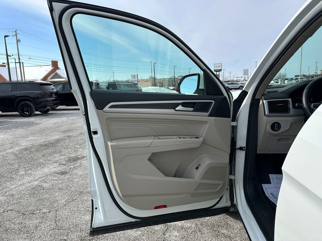 2021 Volkswagen Atlas 3.6L V6 SE w/Technology