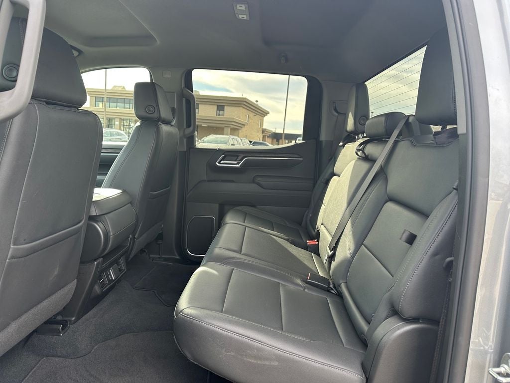 2025 GMC Sierra 1500 4WD Crew Cab Short Box SLT