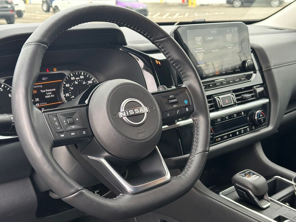 2025 Nissan Pathfinder SL 4WD
