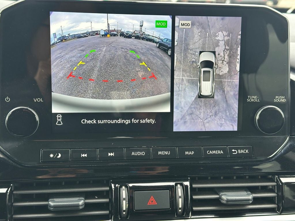 2025 Nissan Pathfinder SL 4WD