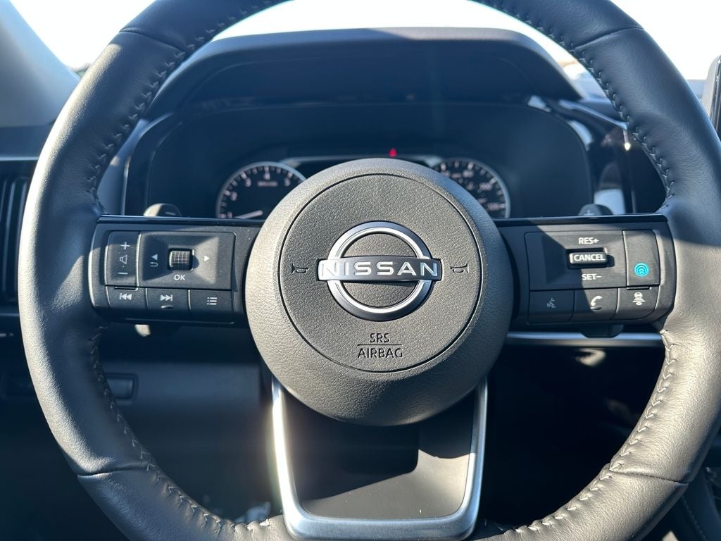 2025 Nissan Pathfinder SL 4WD