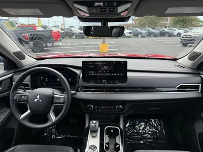 2025 Mitsubishi Outlander SE