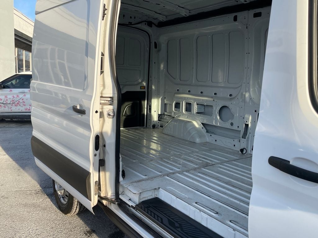 2023 Ford Transit-250 Base