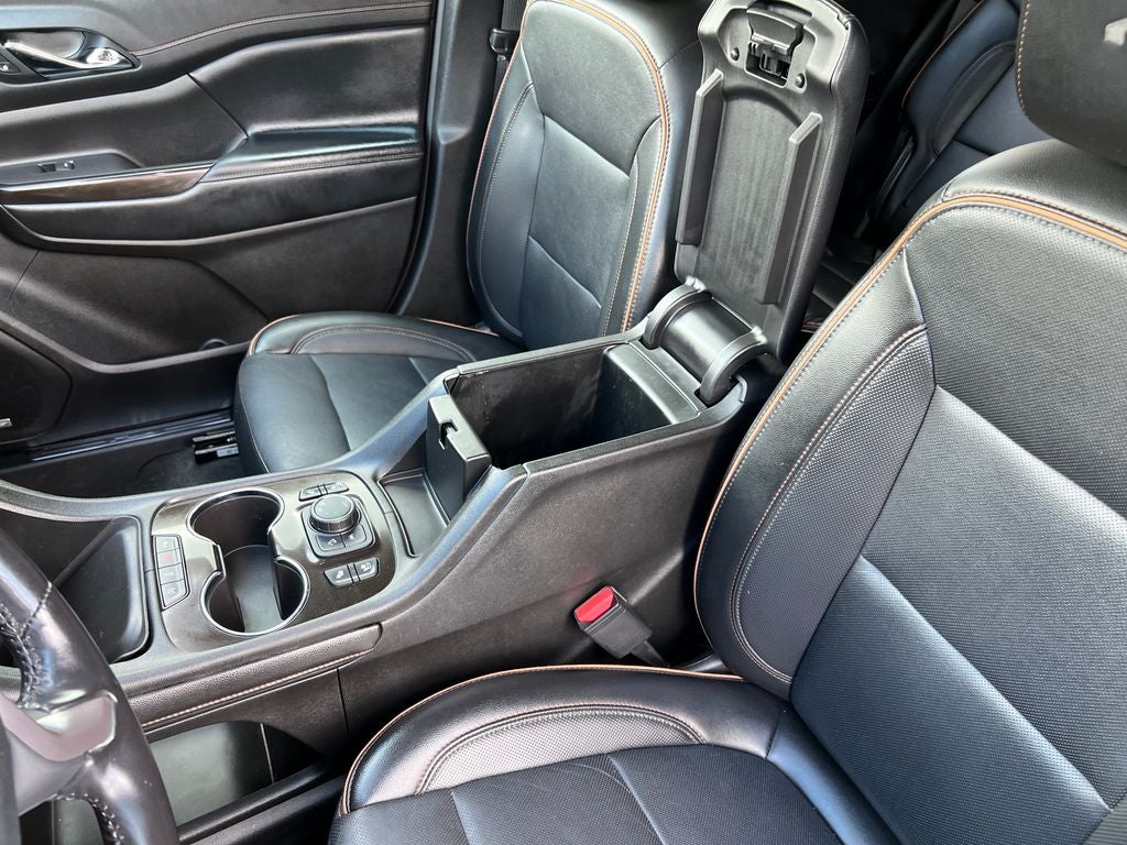 2021 GMC Acadia AT4