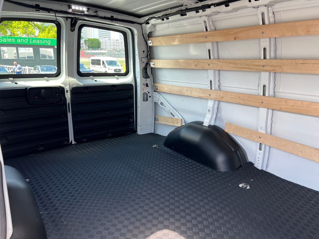 2025 GMC Savana 2500 Work Van