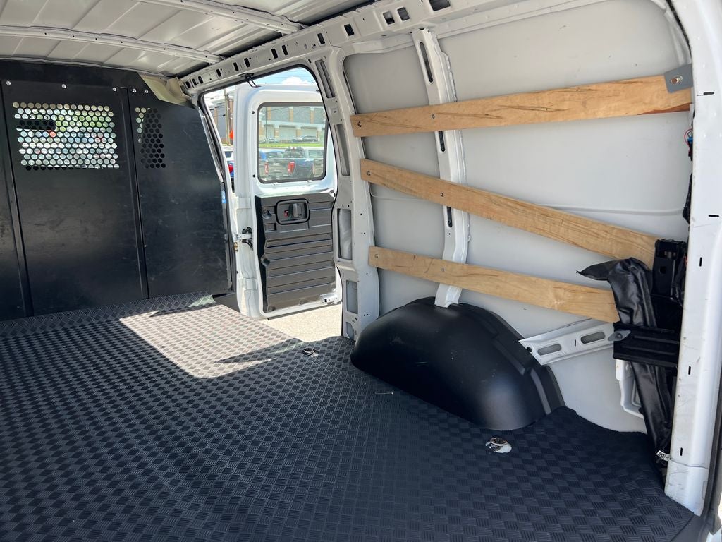 2025 GMC Savana 2500 Work Van