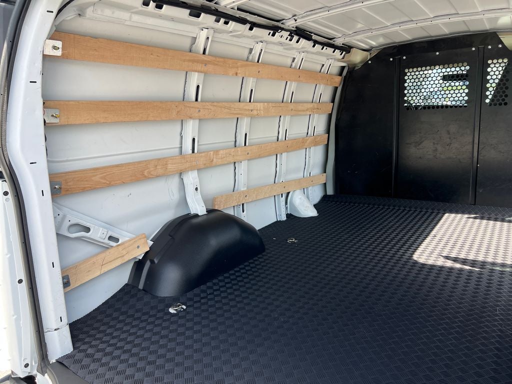2025 GMC Savana 2500 Work Van