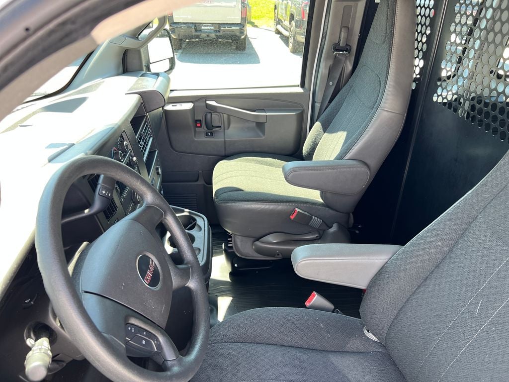 2025 GMC Savana 2500 Work Van