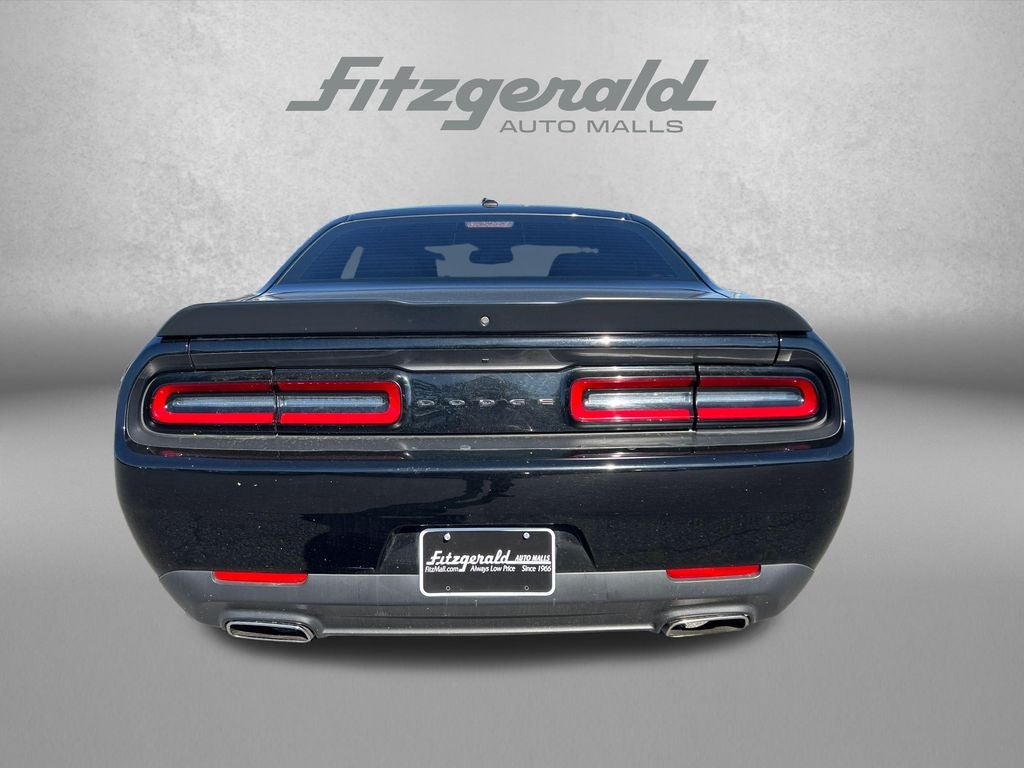 2022 Dodge Challenger SXT