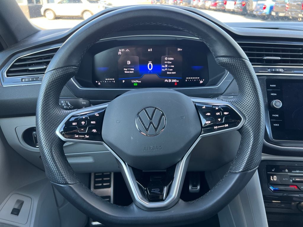 2024 Volkswagen Tiguan 2.0T SE R-Line Black