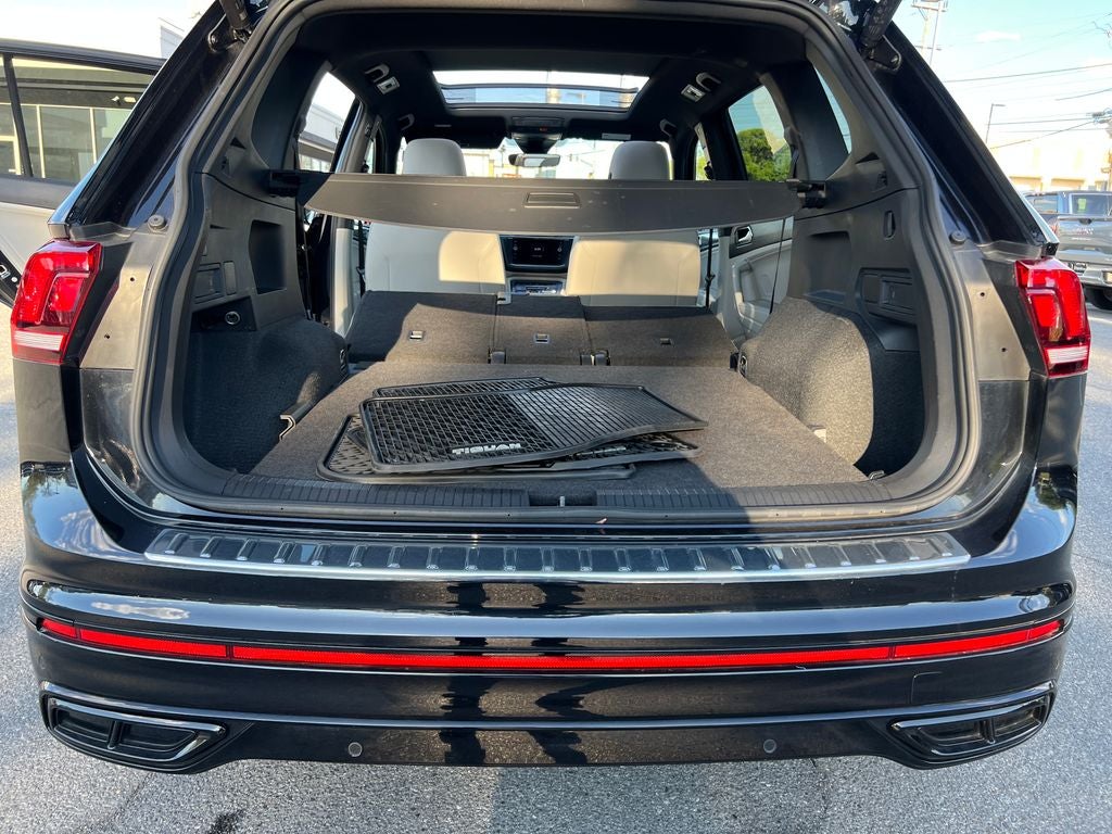 2024 Volkswagen Tiguan 2.0T SE R-Line Black
