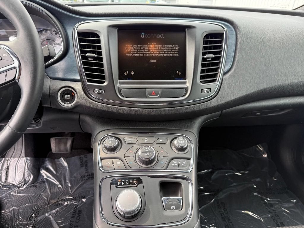 2016 Chrysler 200 S