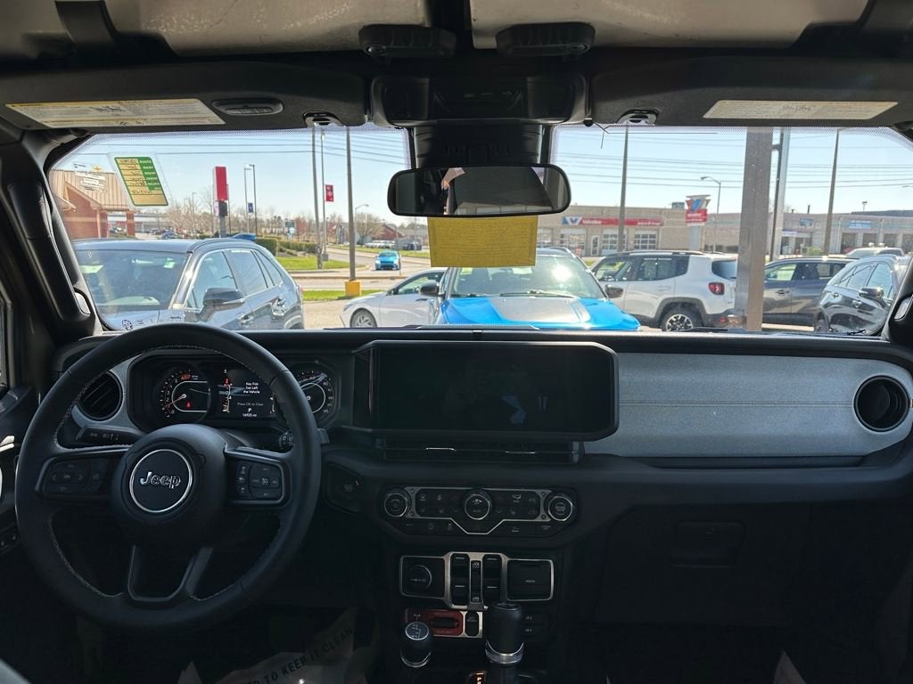 2025 Jeep Wrangler 4-Door Willys 4x4