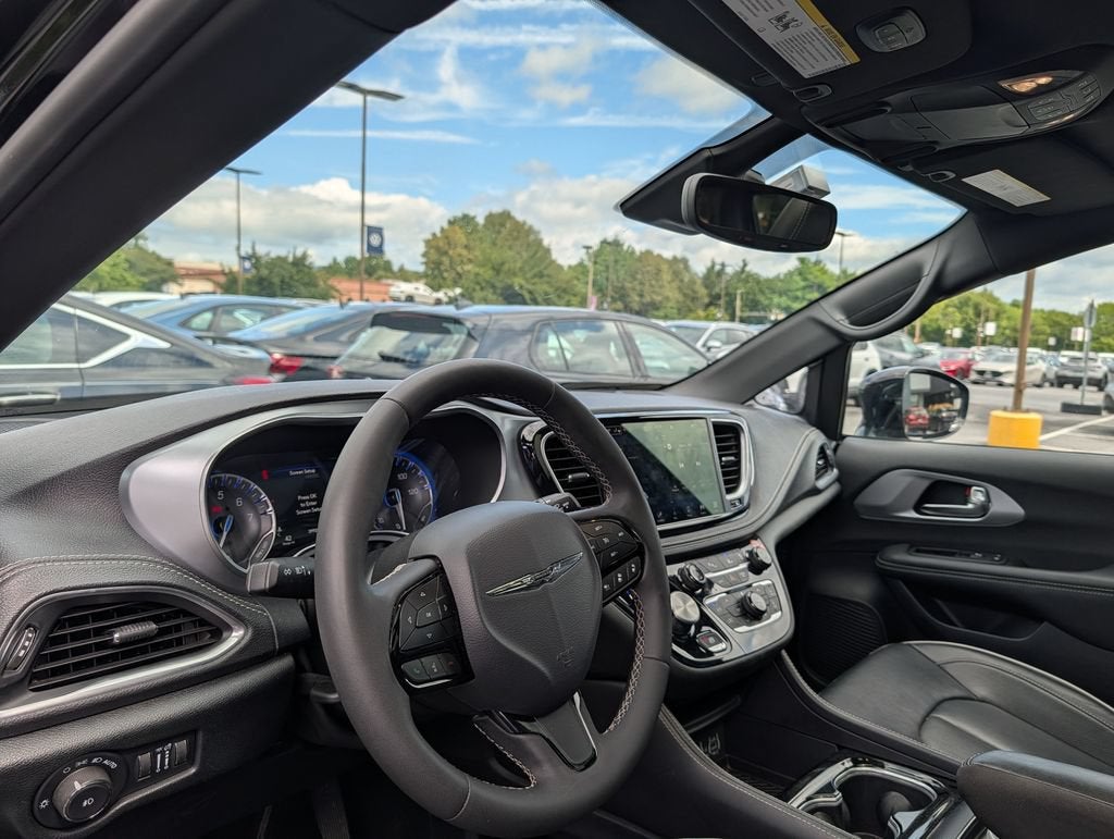 2025 Chrysler Pacifica Limited