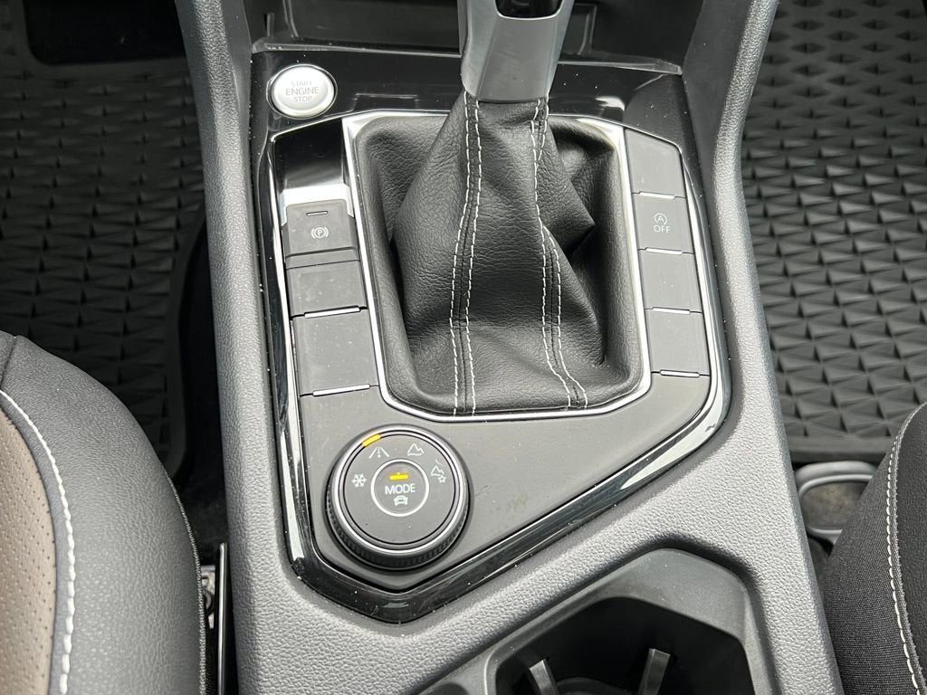 2024 Volkswagen Taos SEL