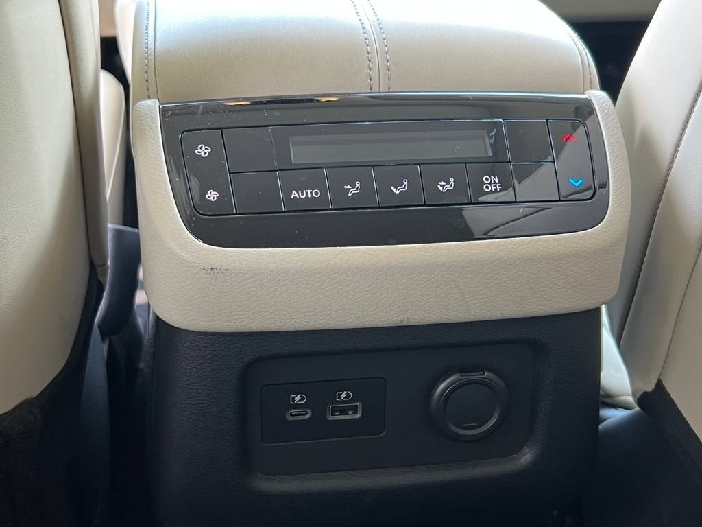 2022 INFINITI QX60 LUXE
