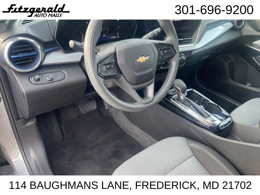 2025 Chevrolet Trax LT