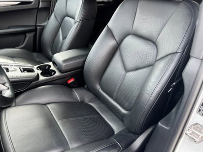 2020 Porsche Macan Base