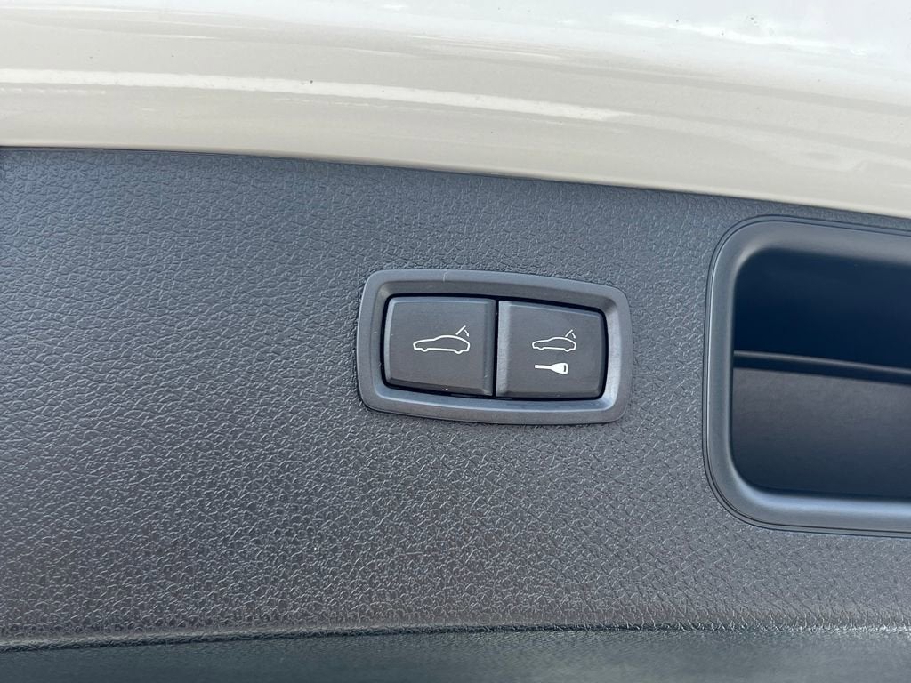 2020 Porsche Macan Base