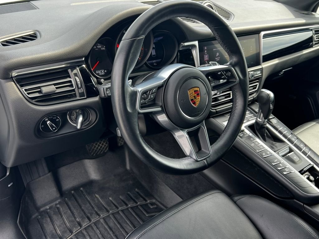 2020 Porsche Macan Base