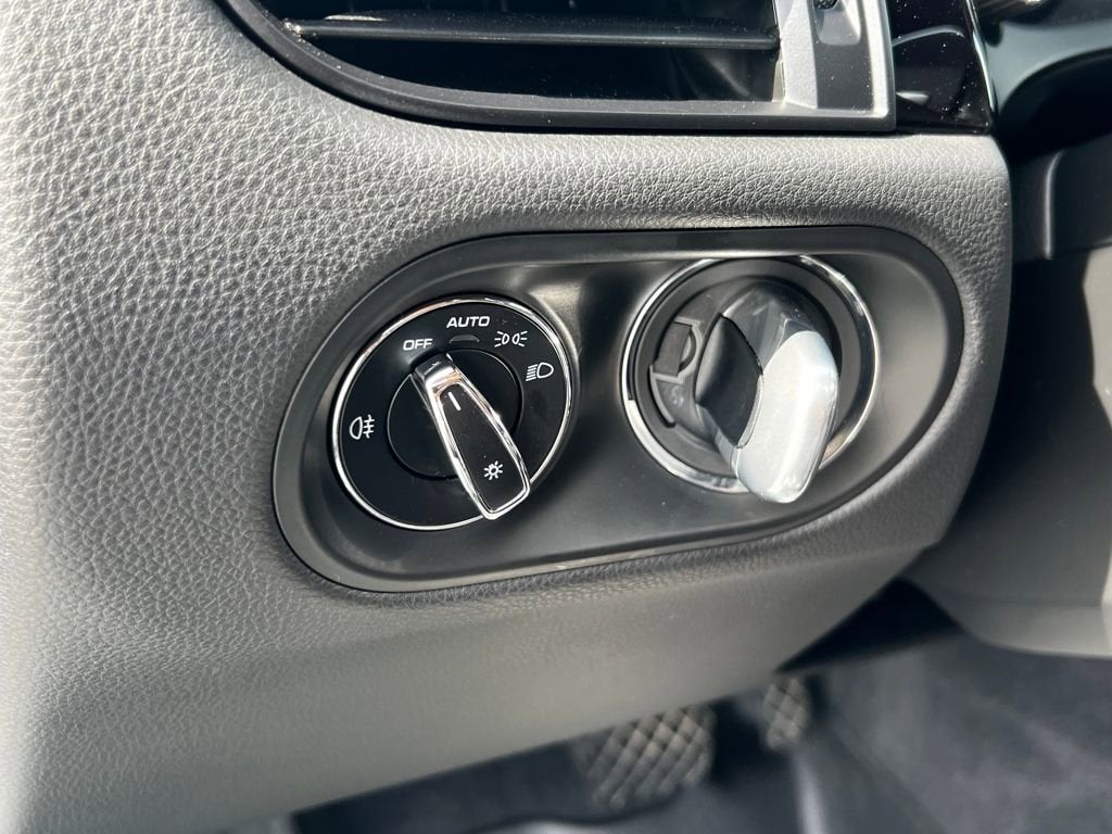 2020 Porsche Macan Base