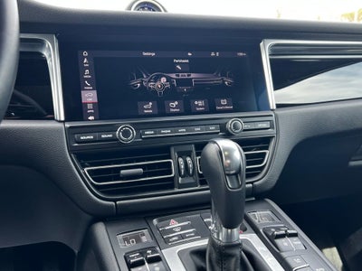 2020 Porsche Macan Base