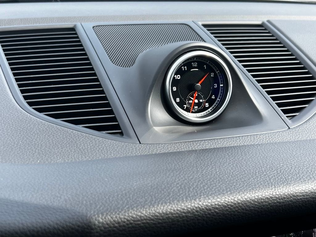 2020 Porsche Macan Base