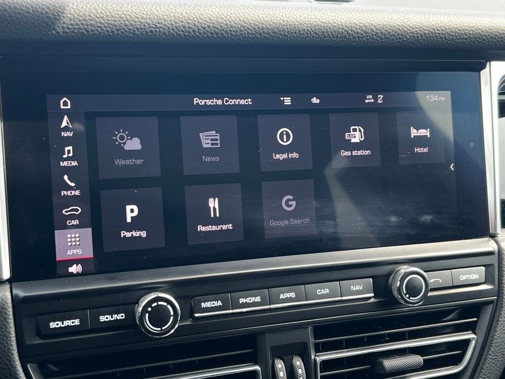 2020 Porsche Macan Base