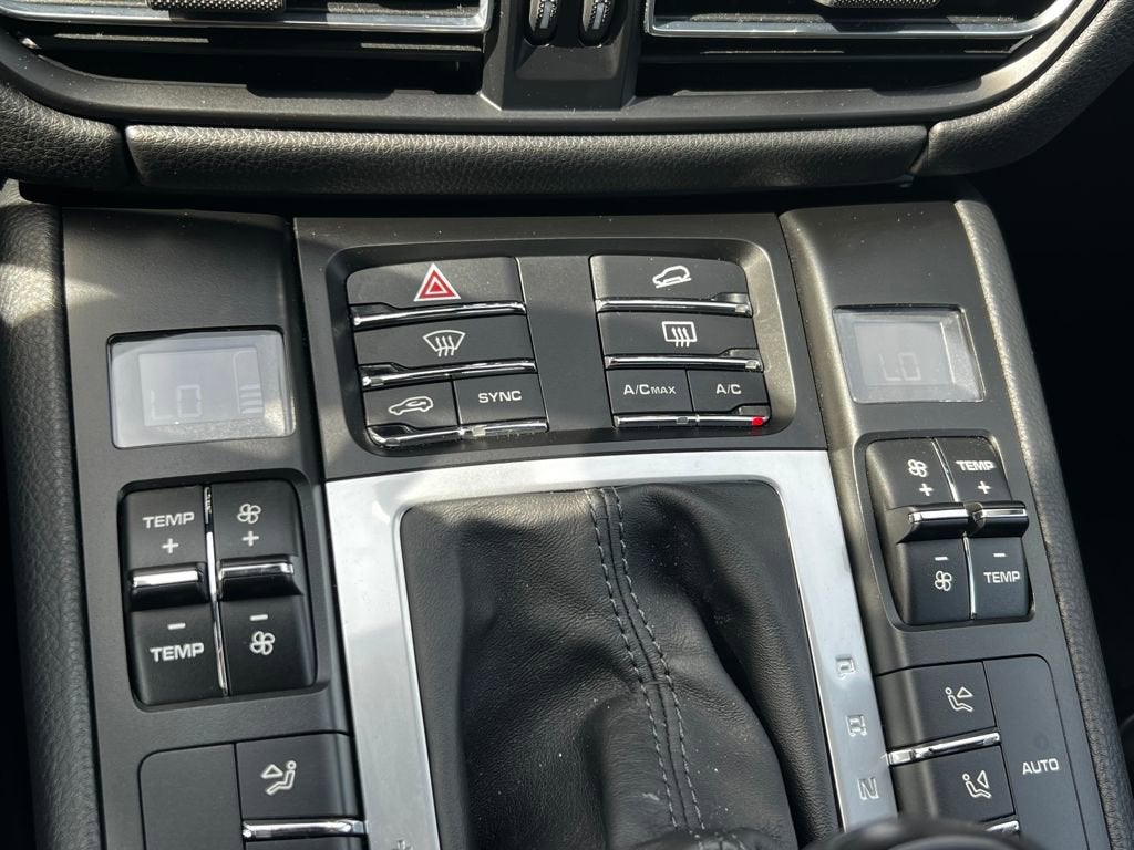 2020 Porsche Macan Base