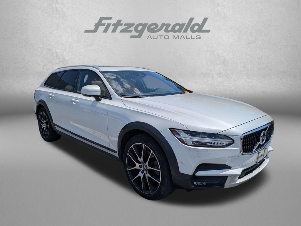 2017 Volvo V90 Cross Country Base