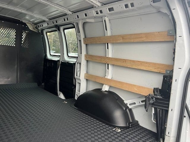 2024 Chevrolet Express Cargo 2500 WT