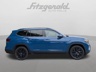 2025 Volkswagen Atlas 2.0T SE w/Technology